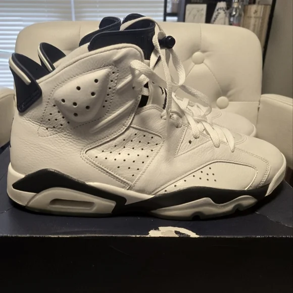 Midnight NAVY AIR JORDAN 6 ( GREAT CONDITION) - Picture 1 of 15